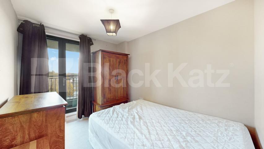 2 bedroom apartment seconds away from Caledonian road station inc all bills Cottage Road inc all bills, Caledonian Road